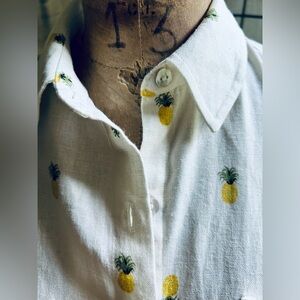 Rae Dunn Pineapple Print Blouse **NWOT**